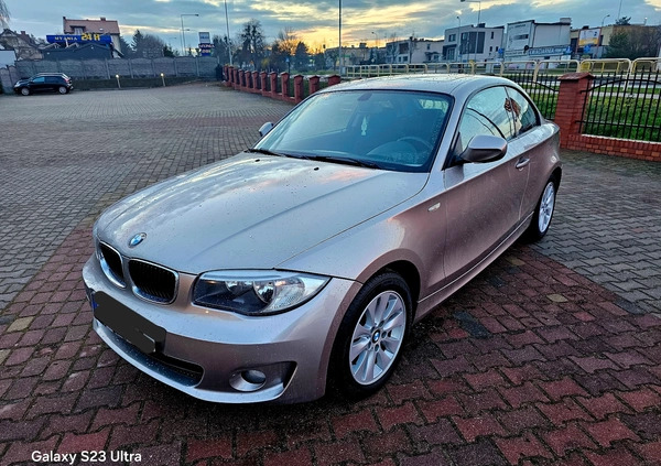 BMW Seria 1 cena 22900 przebieg: 193500, rok produkcji 2011 z Brodnica małe 79